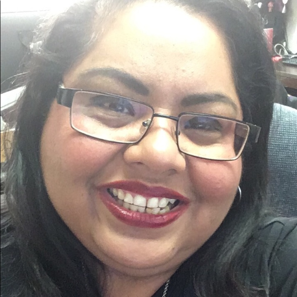 Meet your Posher, Denise
